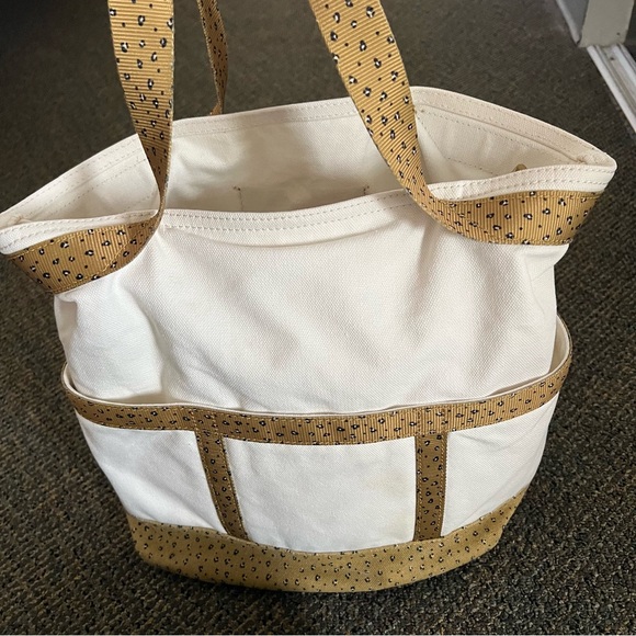 Madewell Canvas Camden Tote Bag in Mini Leopard - Picture 5 of 11